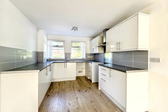 8 Truro Close, Runcorn photo 5