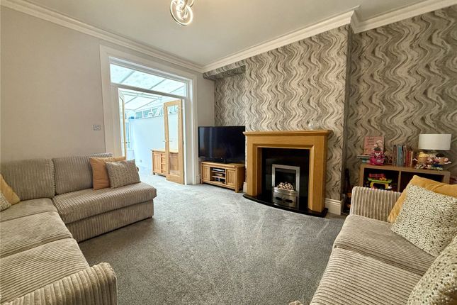 53, Eighth Avenue, East  Yorkshire photo 3