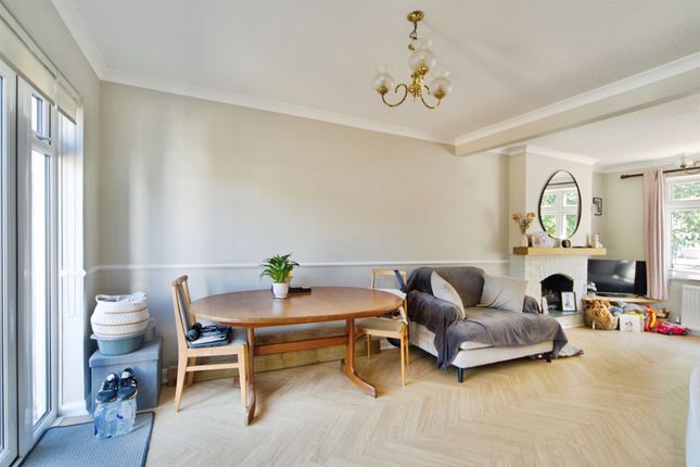 40, Maytree Crescent, Watford photo 4