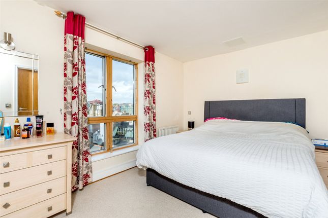 Flat to rent in Harrowby Street, London