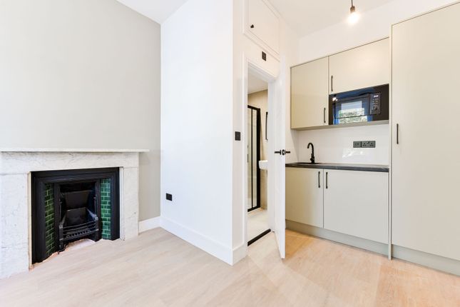 Montpelier Road, W5, Ealing photo 2