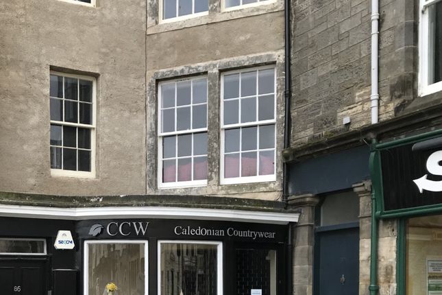 2-bed flat on Fife, £1,400/mo