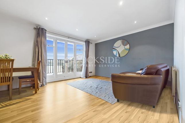2-bed flat on 7 Waldair Court, Barge House Road, London, £220,000