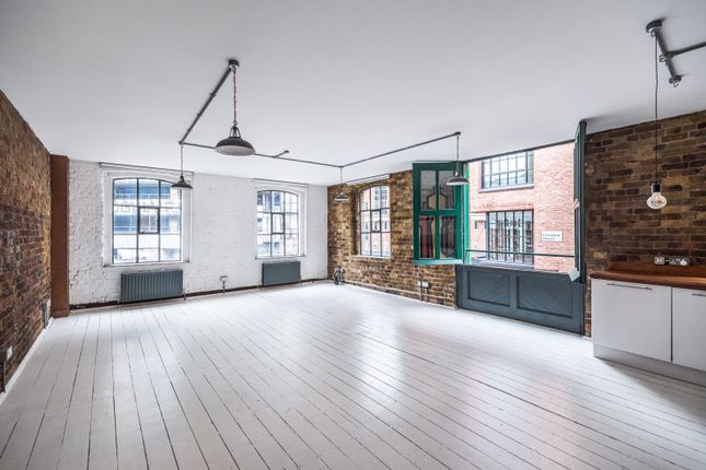 Thumbnail Flat for sale in Curtain Road, Shoreditch Triangle