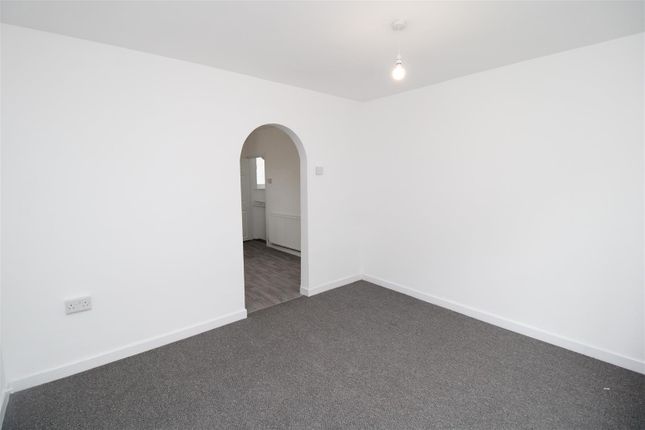 224, Tyntyla Road, Pentre photo 3