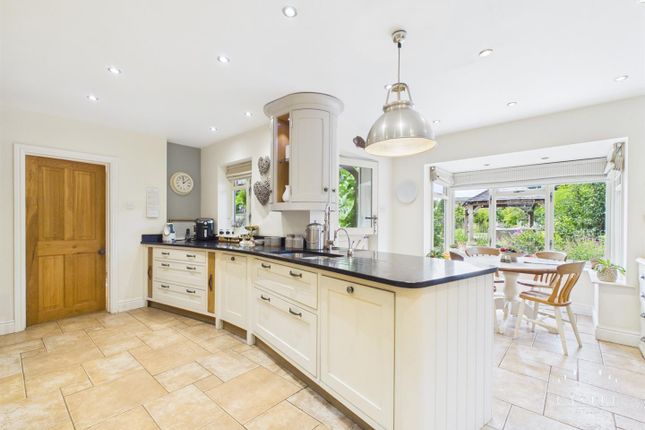 341, Rugby Road, Burbage photo 4