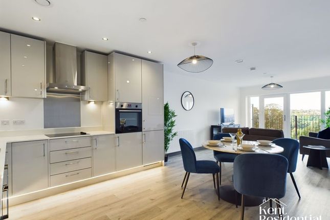 Flat for sale in Springfield Park, Maidstone