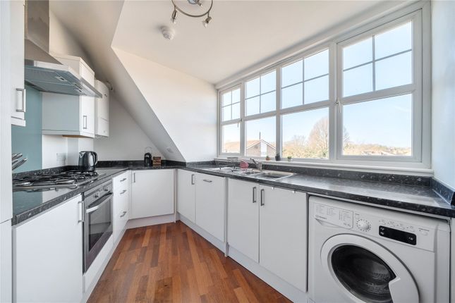 7 Queens Corner, 76, Queens Road, Hersham photo 5