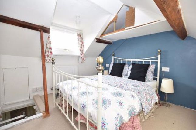 Cottage to rent in Palmer Street, South Petherton