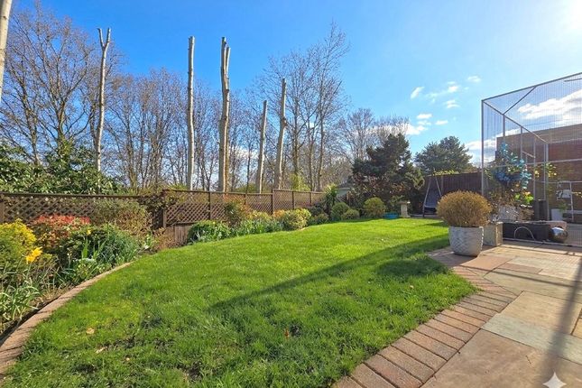 19, Leafy Lane, Fareham photo 2