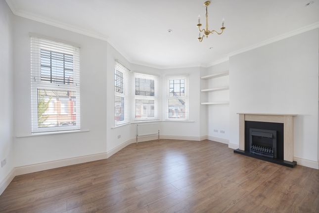 B 56, Rathcoole Avenue, London photo 2
