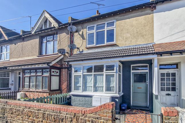 Flat for sale in Stornoway Road, Southend-On-Sea