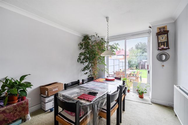 Riverdene, Edgware photo 3