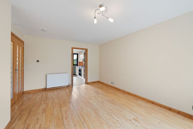 44 Spottiswoode Gardens, Mid Calder photo 4