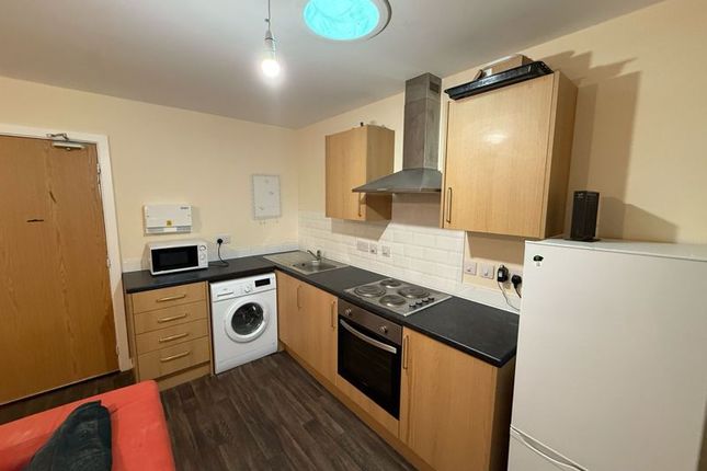 Apartment, 6, Birch House, Broad Lane, Huddersfield photo 4