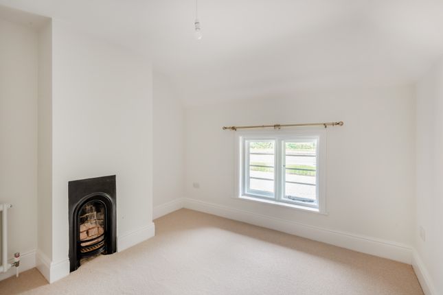 1, Hertford Road Lodge, Hatfield photo 2