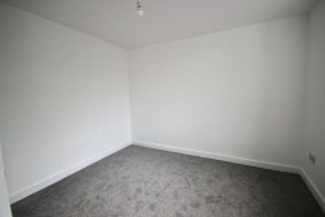 Flat to rent in 10 Armoury Terrace, Blaenau Gwent