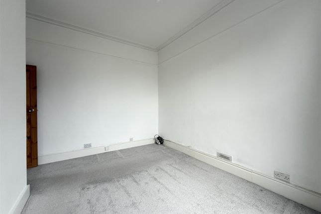 101 Brighton Road, Sutton photo 5