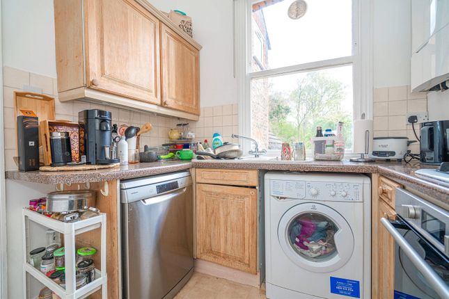 Flat for sale in Crouch Hill, London