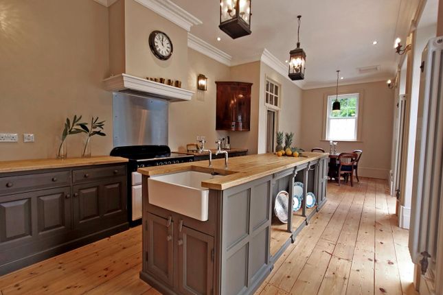 Hand Painted Bespoke Kitchen