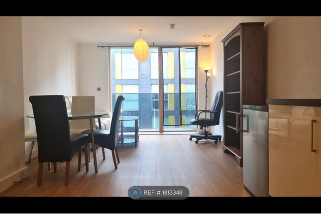 Flat to rent in Booth Court, London