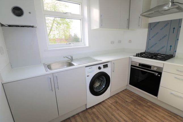 Flat to rent in Westwood Road, Ilford, Essex