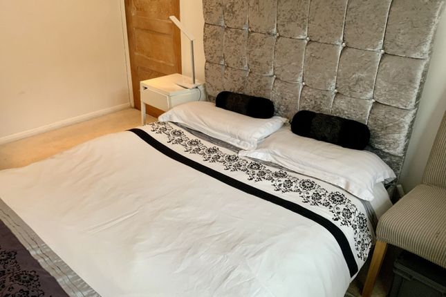 Thumbnail Shared accommodation to rent in Croydon, 4An, UK