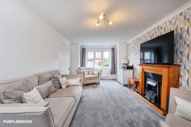 Waterloo Close, Flitwick photo 4