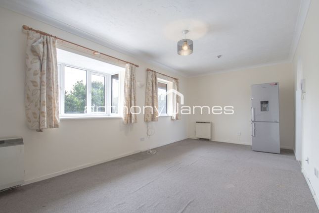 206, Frobisher Road, ERITH photo 2