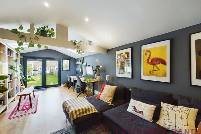 89 Dartmouth Road, Ruislip photo 3