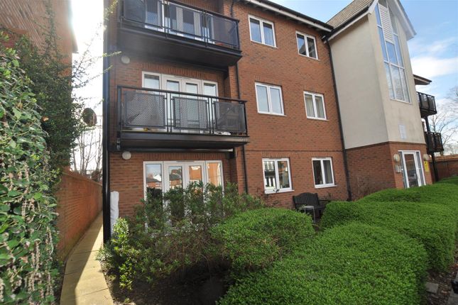 Flat for sale in Fyffes Court, Fishponds Road, Hitchin