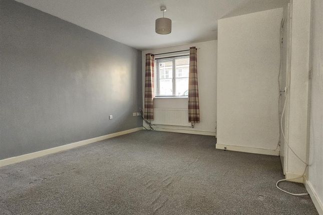 29, Lower Meadow Lane, Sutton-In-Ashfield photo 2