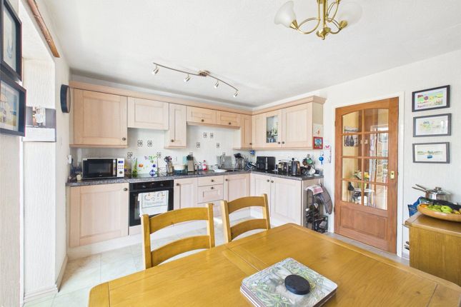 18, Agnes Close, Cornwall photo 2