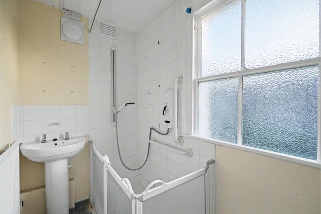 101, Tyneham Road, London photo 5