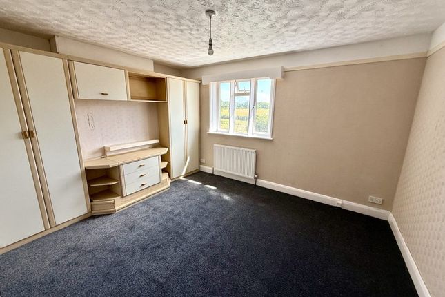 5, Winecross Cottages, Fareham photo 4