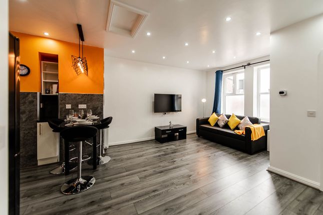 Room 2, 118, Liverpool Road, Eccles photo 5