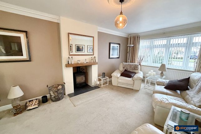28 Foxs Covert, Fenny Drayton, Leicestershire photo 4