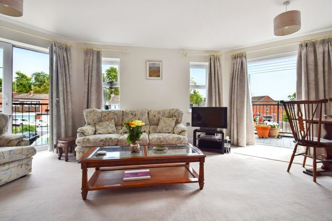 47 Eaves Court The Retreat, Princes Risborough photo 4
