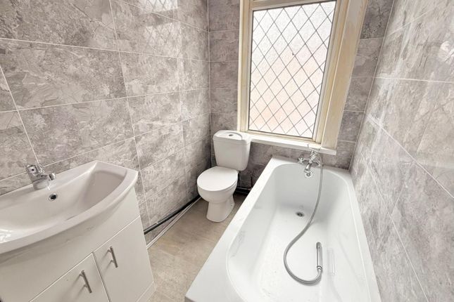 7, Trafford Avenue, Leeds photo 3