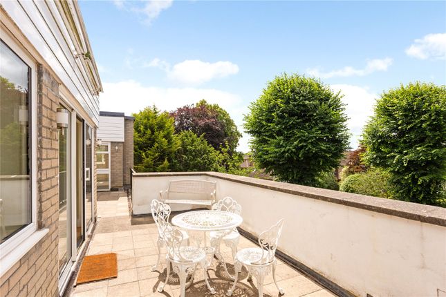 Thumbnail Flat for sale in Leigh Court, Knoll Hill, Bristol