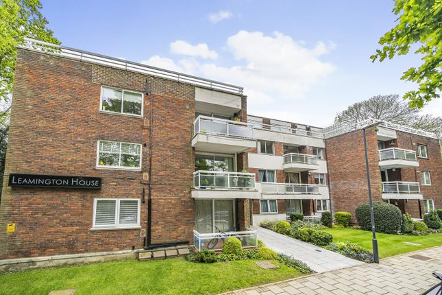 Thumbnail Flat for sale in Leamington House, Stonegrove