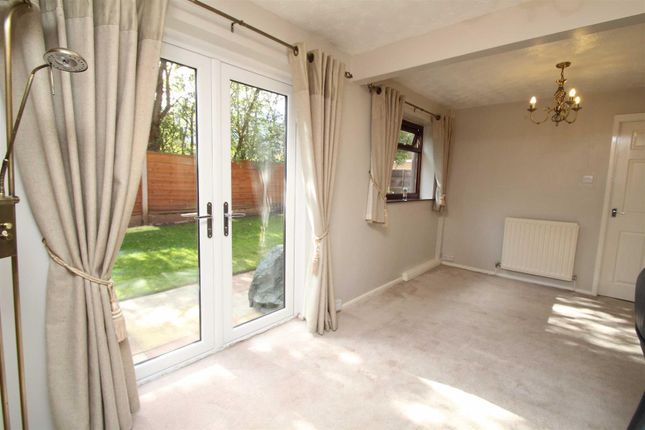 Pochard Drive, Altrincham photo 4