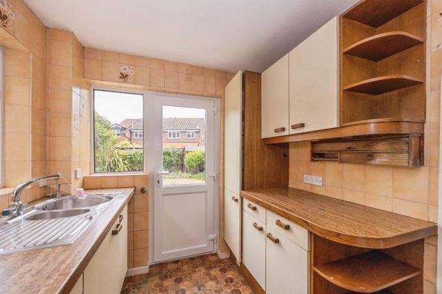 58, Lysander Way, Hampshire photo 4