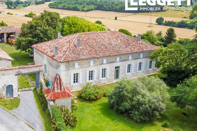Thumbnail Villa for sale in Ladiville, Charente, Nouvelle-Aquitaine