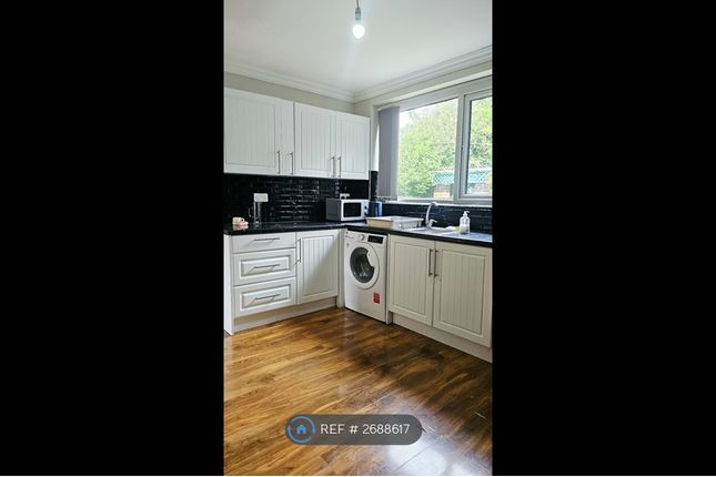 Searness Road, Middleton, Manchester photo 3