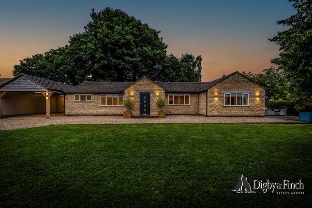 Thumbnail Bungalow for sale in Willoughby Drive, Empingham, Oakham