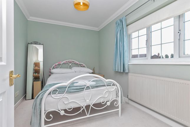 18Burghleyclose-68.Jpg