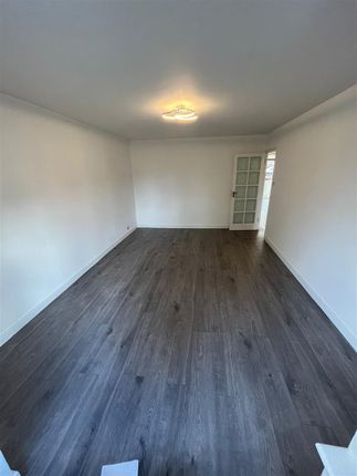 3, Lansdown Court, Hendon photo 4