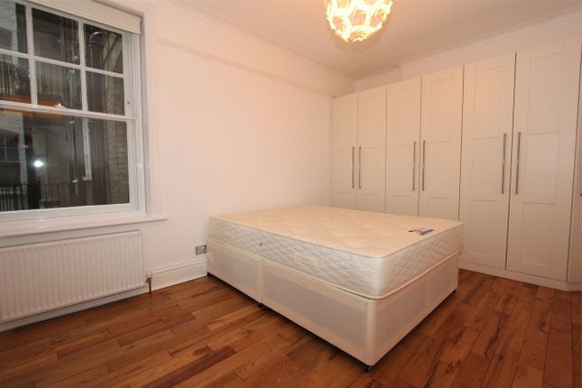 Melcombe Court, London photo 3