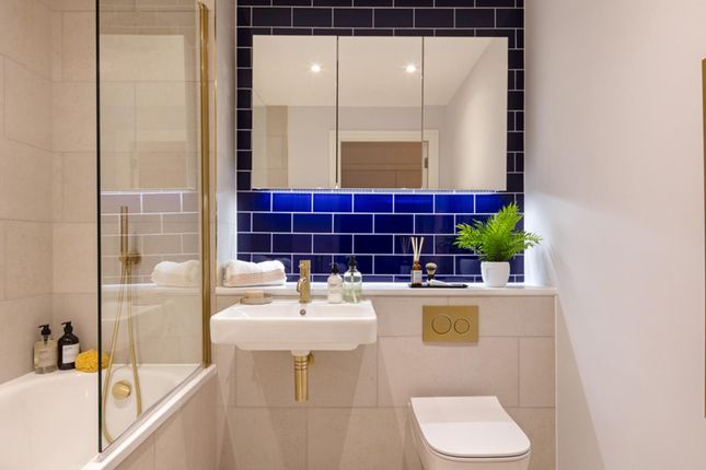 Apartment, 3, Fulton Road, Wembley, London photo 5